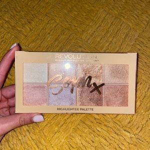 Makeup revolution SophX